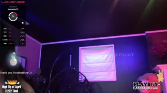 catjira Busty kurva fingering her pussy with a vibrator