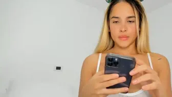 emiliana_cruz 15-03-2022 performance Latest Porn