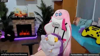 moni_k Hot slut caresses shaved pussy