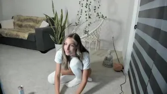 hippybabee webcam show form April-21-2022