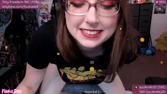 xfuukax Juicy babe striptease dances