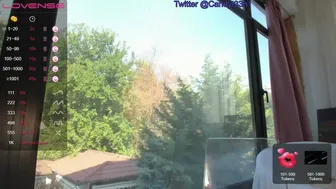 m1ss_ariana Burning leggy babe pulls clit