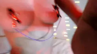 vantabee Young whore shows her charms