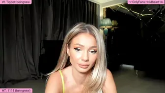 yveline  fucking big dildo