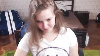 rayna_rose Appetizing bitch shows juicy tits