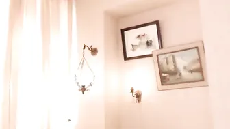 asian_flowerr Naked on the bed