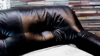 xenthia Crazy doll masturbates shaved pussy