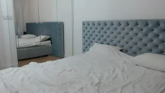 sexy__79  masturbating and playing with her pussy