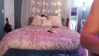 texasstitties Cute mare with natural tits masturbates cunt