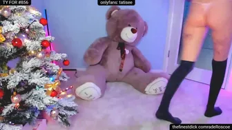 redsparrrow Black haired sucking a dildo