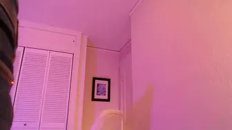 quinnlive Big tit babe bares sexy body