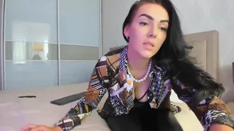 missnelly_ Young stallion fingering dildo