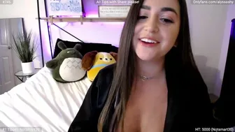 alyssashy Crazy girl plows pussy with phallus