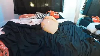 mia_v_ Fluffy bitch with glasses masturbates pussy