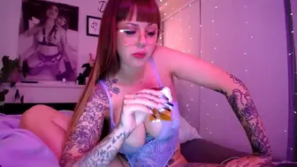 lorettarose Slutty bitch having fun with a rubber dick