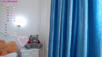 slyme_ chaturbate Sexy chick pulls juicy pussy