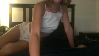 strawberryshawtycake chaturbate Lustful woman fucks vagina with phallus