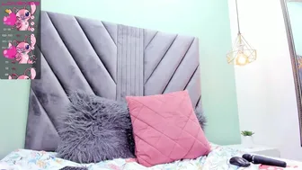 sarah_reyes1 chaturbate Girl with a beautiful body performs a striptease