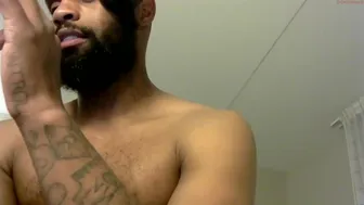 capodeamor chaturbate Exciting bitch takes off her underwear