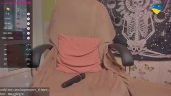 danikanappi chaturbate Crazy confused masturbates shaved cunt