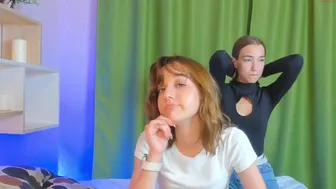 carolfreeman chaturbate Modest slut tells interesting stories on camera