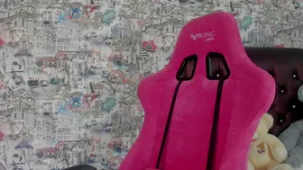 angelina_new chaturbate Tattooed chick chats in fries