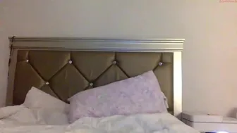 imblushing chaturbate Ardent skin fucks pussy with sex toy