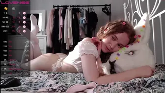 hi_im_lily chaturbate  big juicy tits