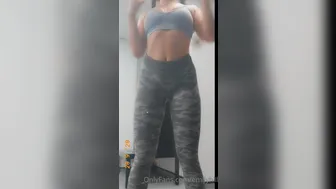 onlyfans luxurious prostitute fucks herself in the ass