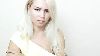 juuumanji Stunning bitch excites with great boobs