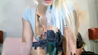 tiffanylux Experienced young lady passionately fucks sex toy