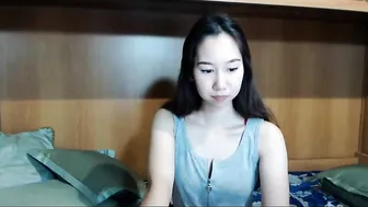 alizeepo Attractive model fucks pussy with sex toy