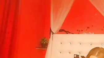ralluh Busty slut caresses shaved cunt