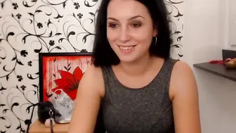 rossalinne Cute confused fucks shaved pussy