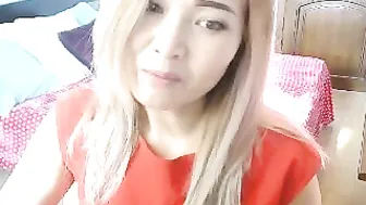 saki483 Black-haired beauty inimitably caresses herself