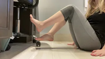 Haileyhatezyou onlyfans charming lady blissfully bares