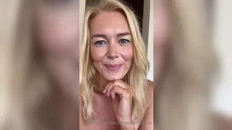 Arabella De Rose aka Hotwife aka arabelladerose onlyfans blonde hairstyle fingering shaved cunt