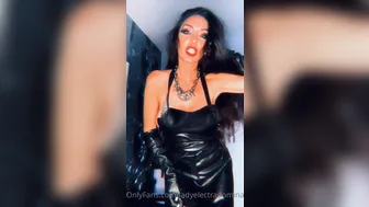 Ladyelectradominatrix onlyfans black haired bitch sucks dick and fucks