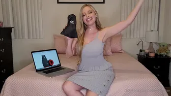 Britney Amber aka britneyamber onlyfans adorable petite effectively jerking pussy