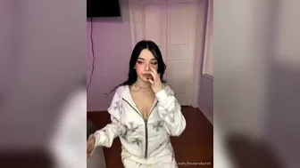 Lauren Burch aka laurenxburch onlyfans beautiful bitch jerks off by a dildo