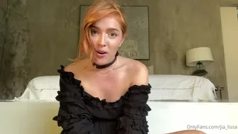 Jia Lissa aka Jiologyst aka jia_lissa onlyfans beautiful chick takes off her underwear