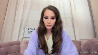 Laylaaleon aka LaylaaLeonXXX onlyfans hot slut caresses shaved pussy