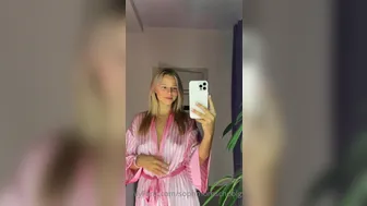 Sophmoreschoolgirl aka sophmoresluut onlyfans vicious quill chatting in free chat