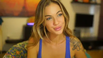 melodymate chaturbate hot babe gently jerks pussy