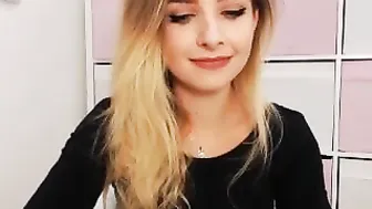 luckylila masturbating with a tampon in pussy
