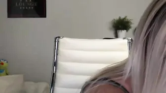 francescca20 Young bitch fucks both holes