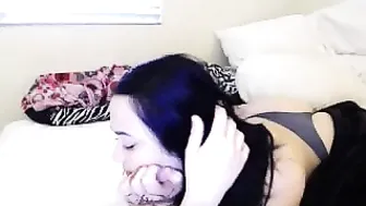 leannecrow gently fucks pussy