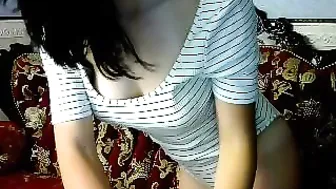 lianna1000 Insatiable skin jerks off in different poses
