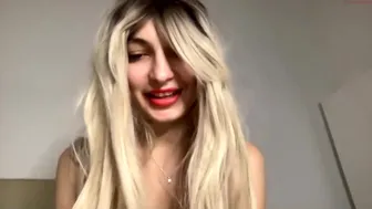 soffi_lovee november-17-2022 camhooker