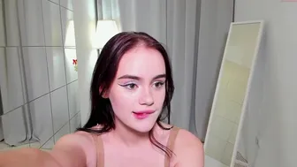 alexis_moor december-9-2022 webcam